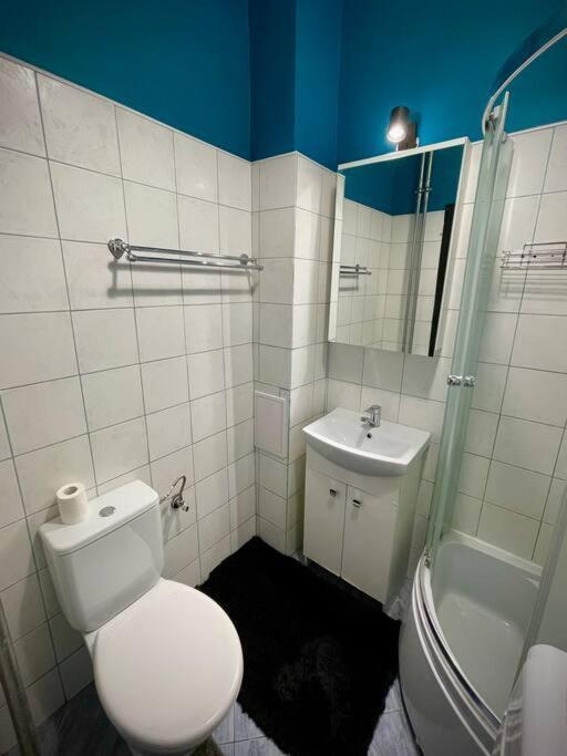 Super Square Metro X2 Fast Wifi 55'Tv Netflix Hbo Appletv+ Amazontv Apartment Warsaw Exterior photo