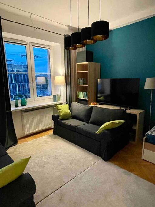 Super Square Metro X2 Fast Wifi 55'Tv Netflix Hbo Appletv+ Amazontv Apartment Warsaw Exterior photo