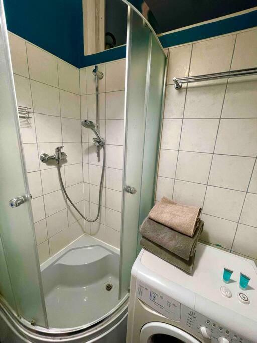 Super Square Metro X2 Fast Wifi 55'Tv Netflix Hbo Appletv+ Amazontv Apartment Warsaw Exterior photo