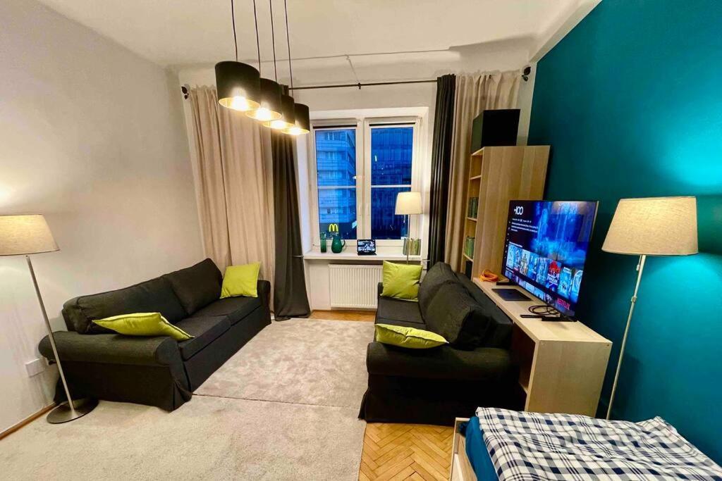 Super Square Metro X2 Fast Wifi 55'Tv Netflix Hbo Appletv+ Amazontv Apartment Warsaw Exterior photo